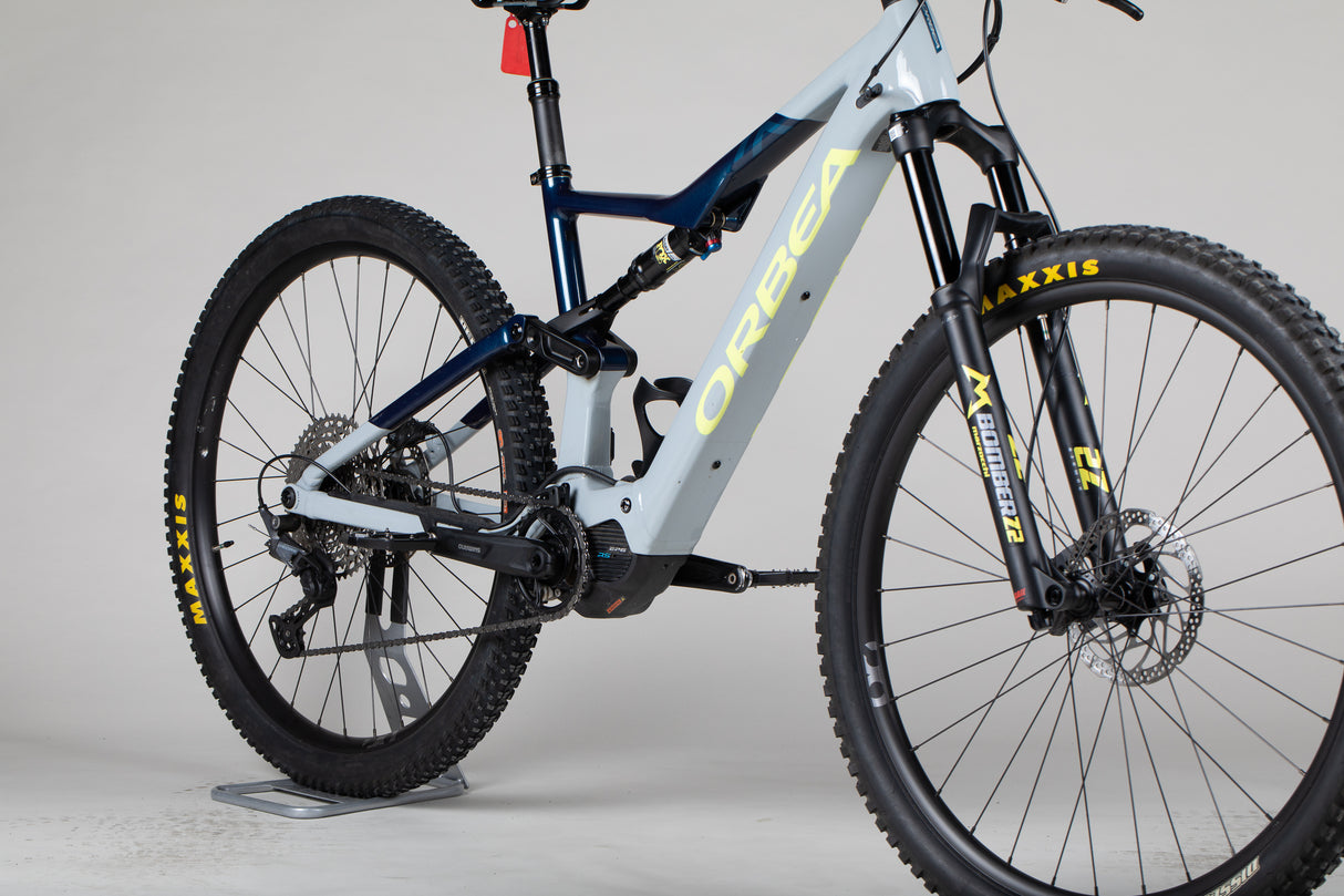 Orbea Rise H30 - käytetty sähköpyörä 170-185 cm ajajalle