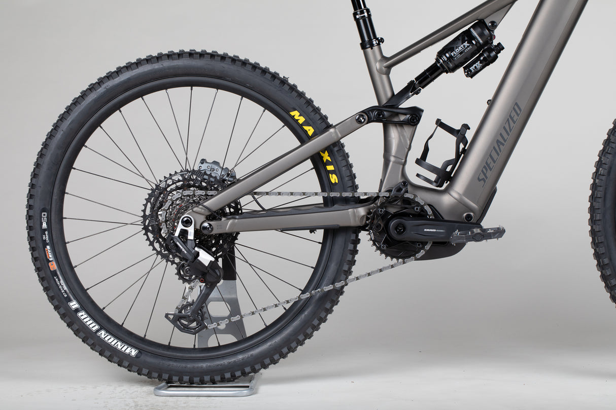 Specialized Turbo Levo 4 Comp Alloy - käytetty sähköpyörä 157-173 cm ajajalle