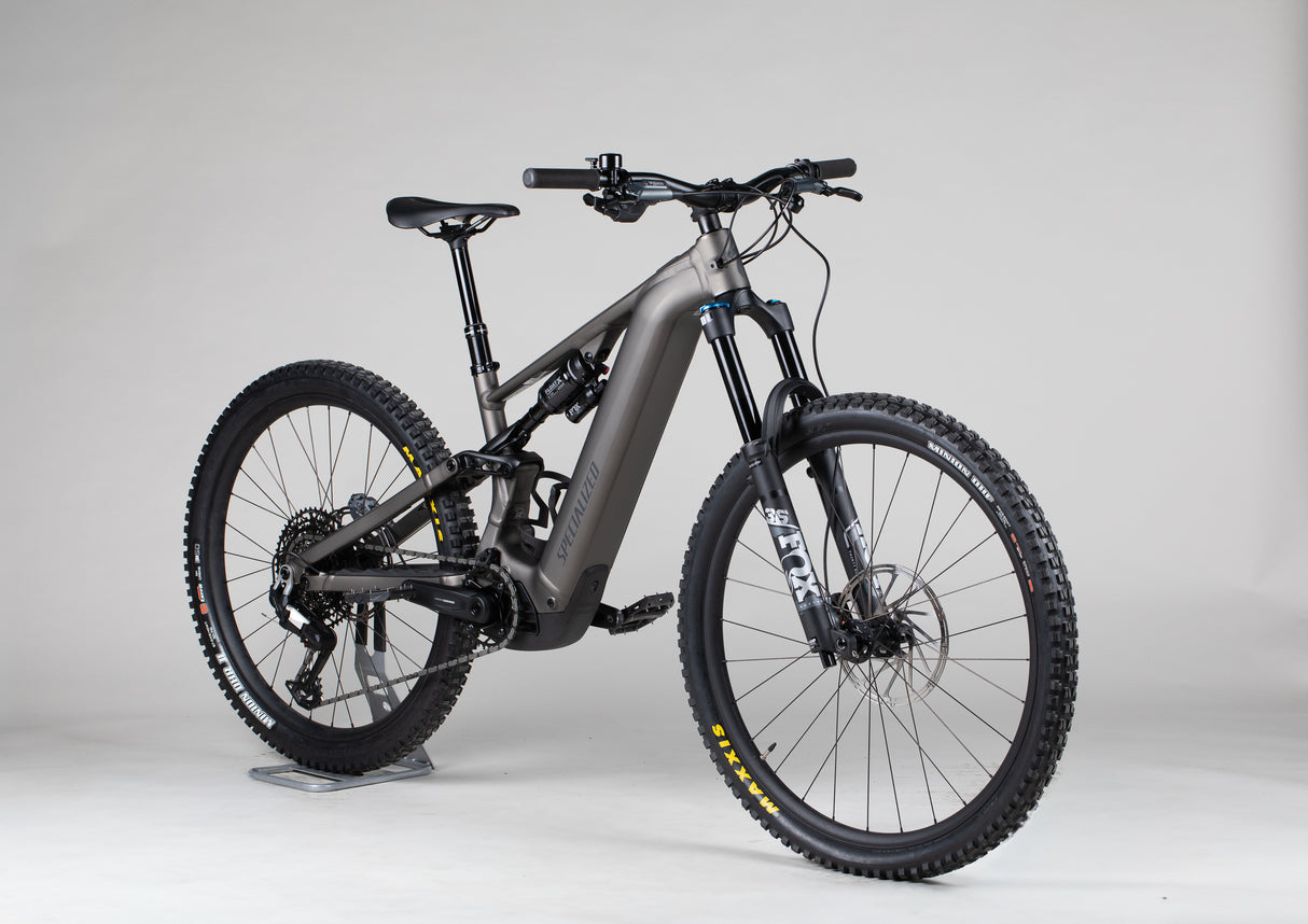 Specialized Turbo Levo 4 Comp Alloy - käytetty sähköpyörä 157-173 cm ajajalle
