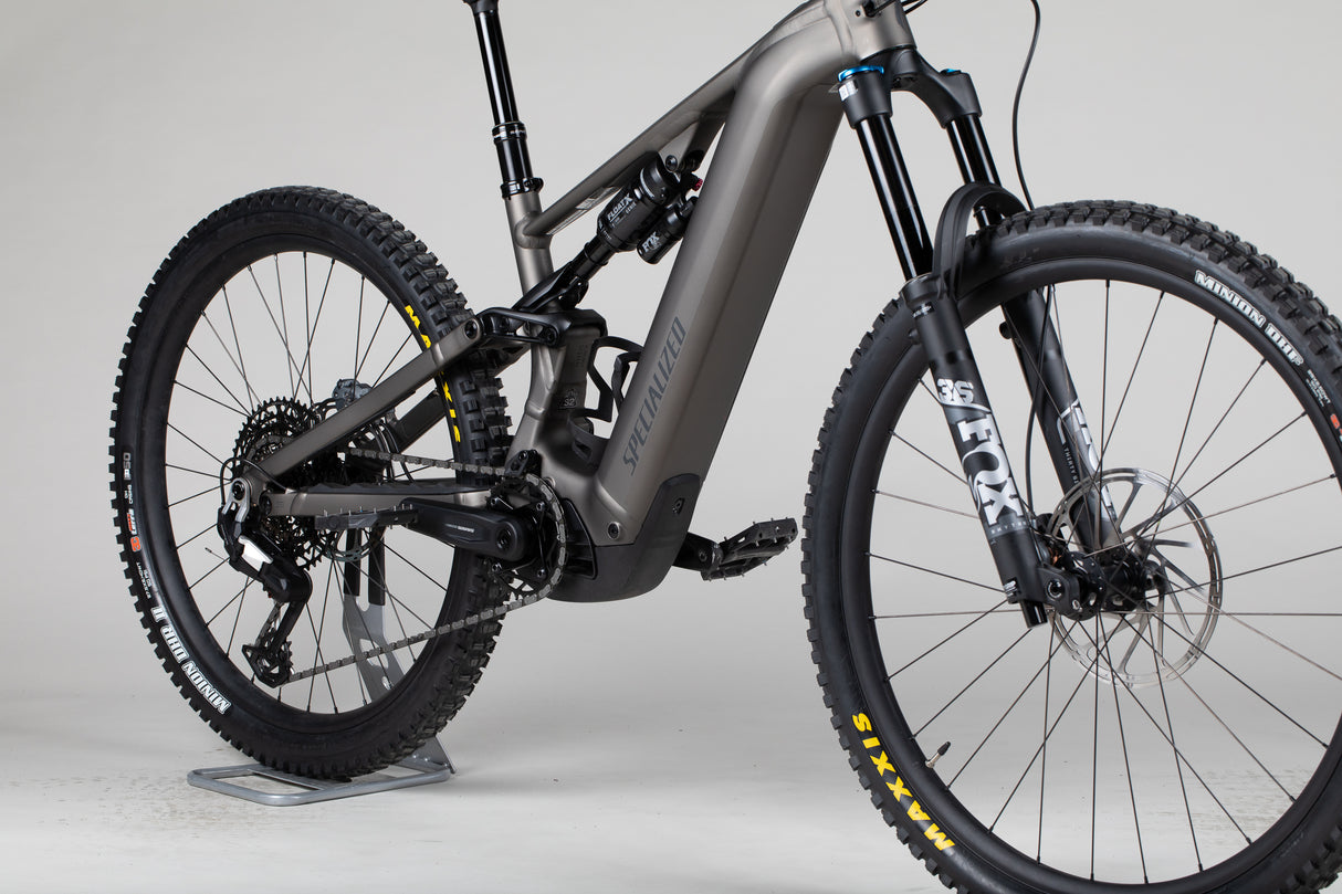 Specialized Turbo Levo 4 Comp Alloy - käytetty sähköpyörä 157-173 cm ajajalle