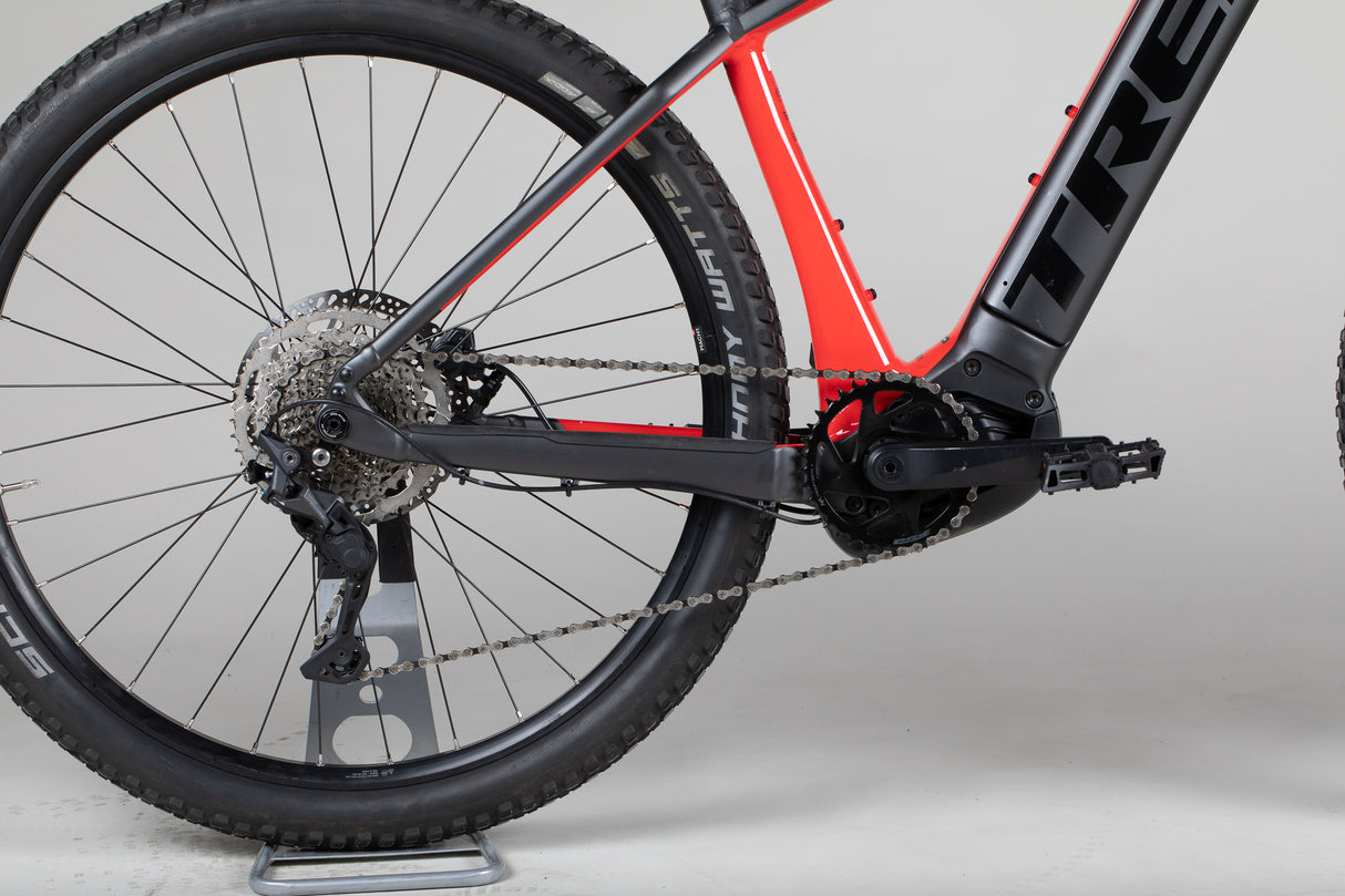 Trek Powerfly 4 625W Gen 4 - käytetty sähköpyörä 177-188 cm ajajalle