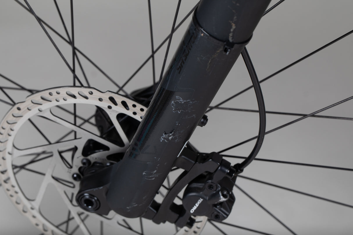 Trek Powerfly 4 625W Gen 4 - käytetty sähköpyörä 177-188 cm ajajalle