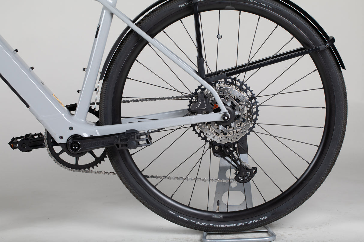Canyon Roadlite:On 7 - käytetty sähköpyörä 171-183 cm ajajalle