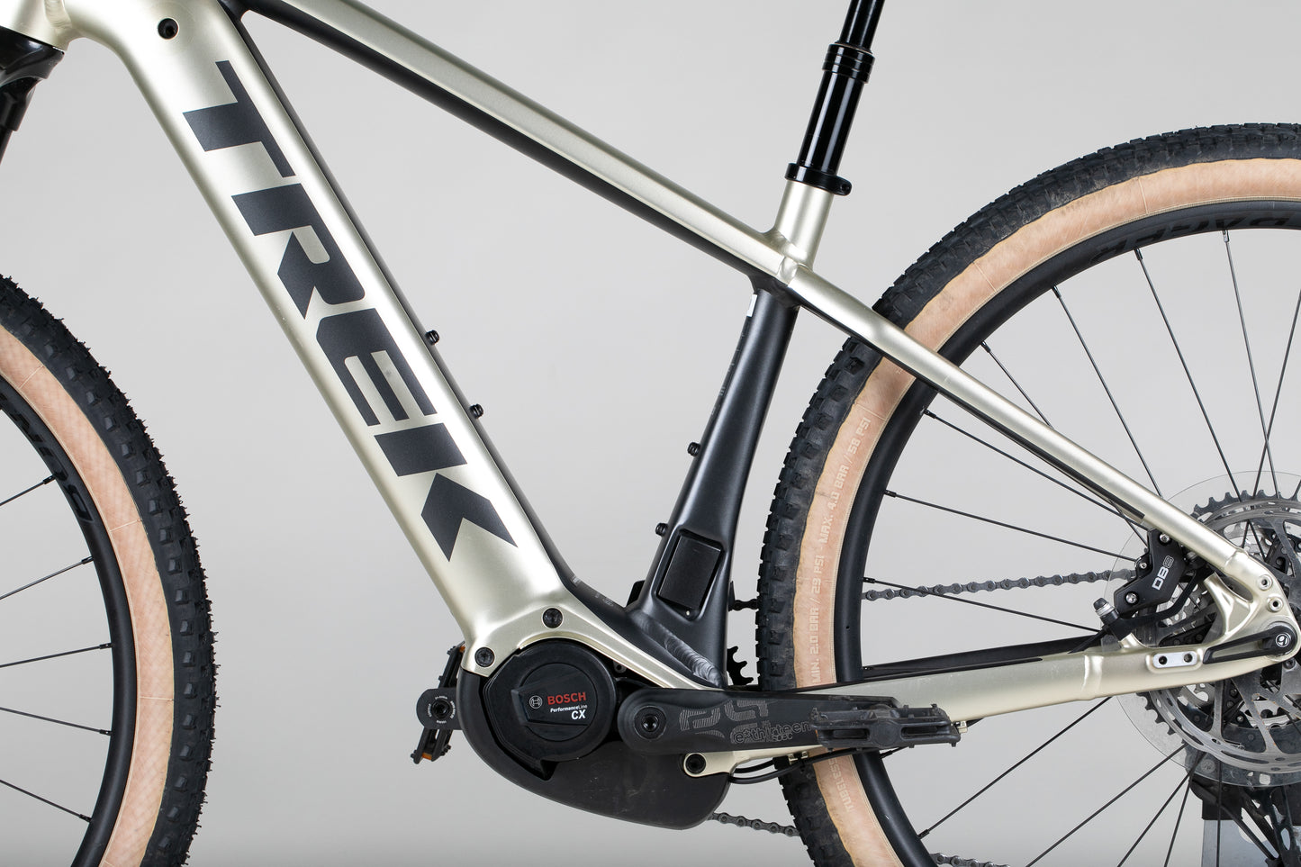 Trek Powerfly 7 Gen 4 - käytetty sähköpyörä 165-177 cm ajajalle