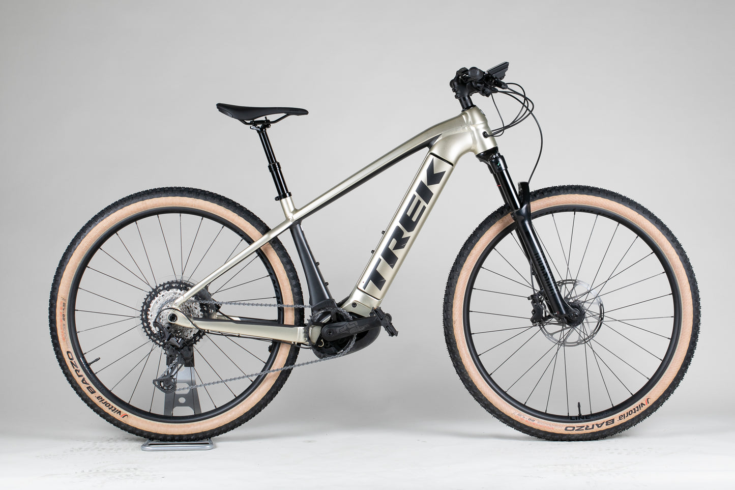 Trek Powerfly 7 Gen 4 - käytetty sähköpyörä 165-177 cm ajajalle