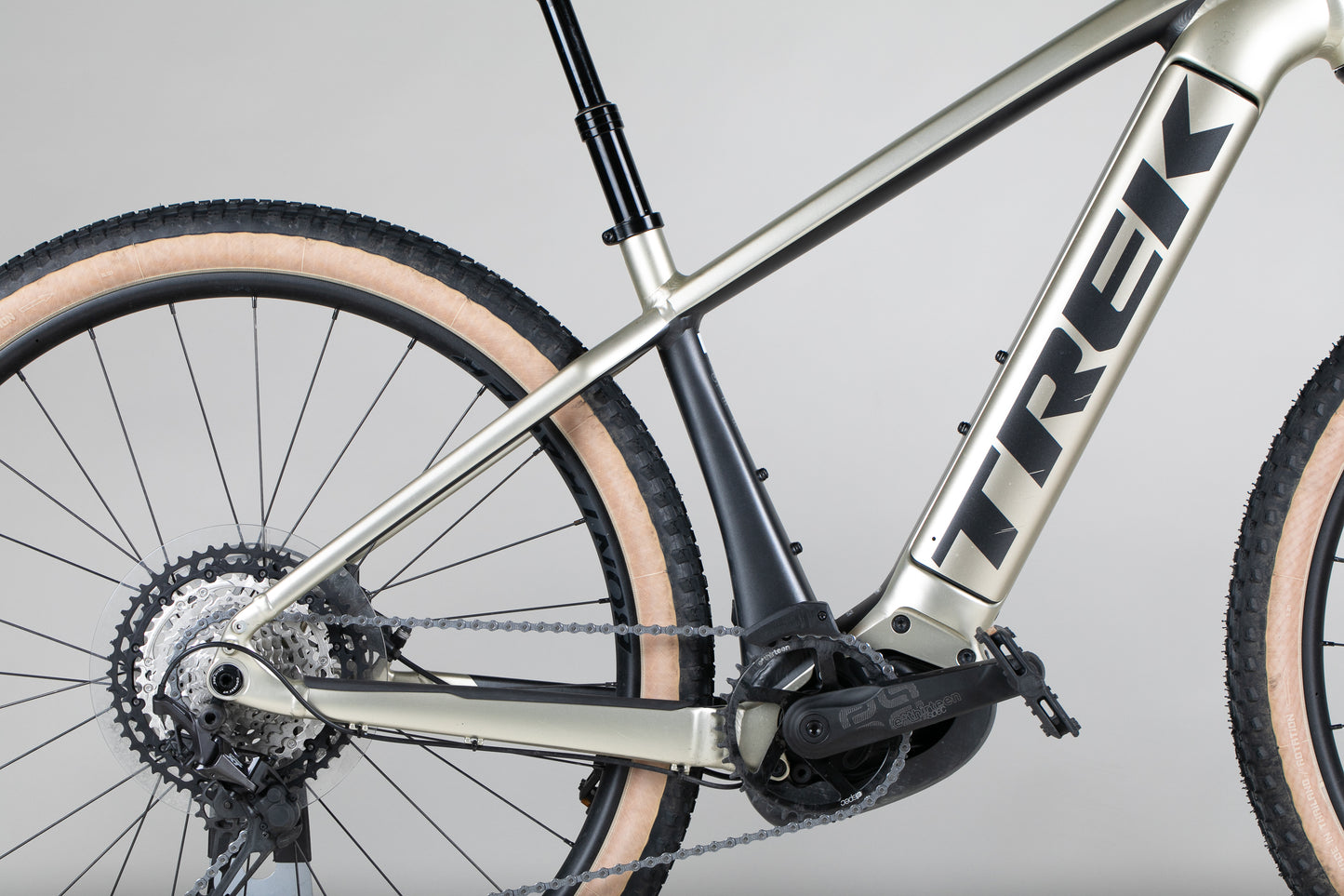 Trek Powerfly 7 Gen 4 - käytetty sähköpyörä 165-177 cm ajajalle