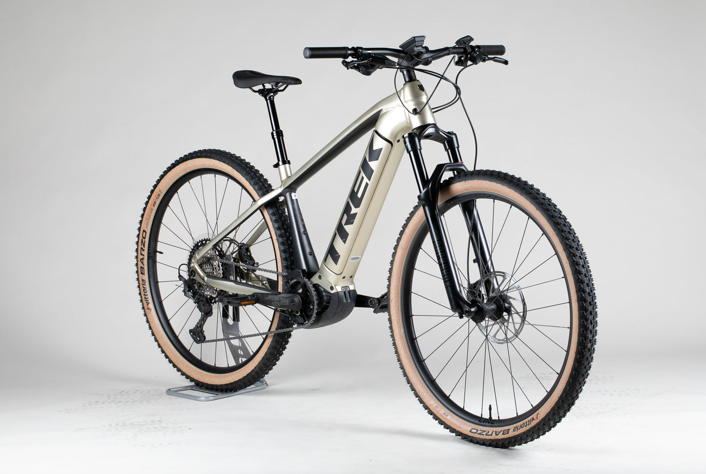 Trek Powerfly 7 Gen 4 - käytetty sähköpyörä 165-177 cm ajajalle