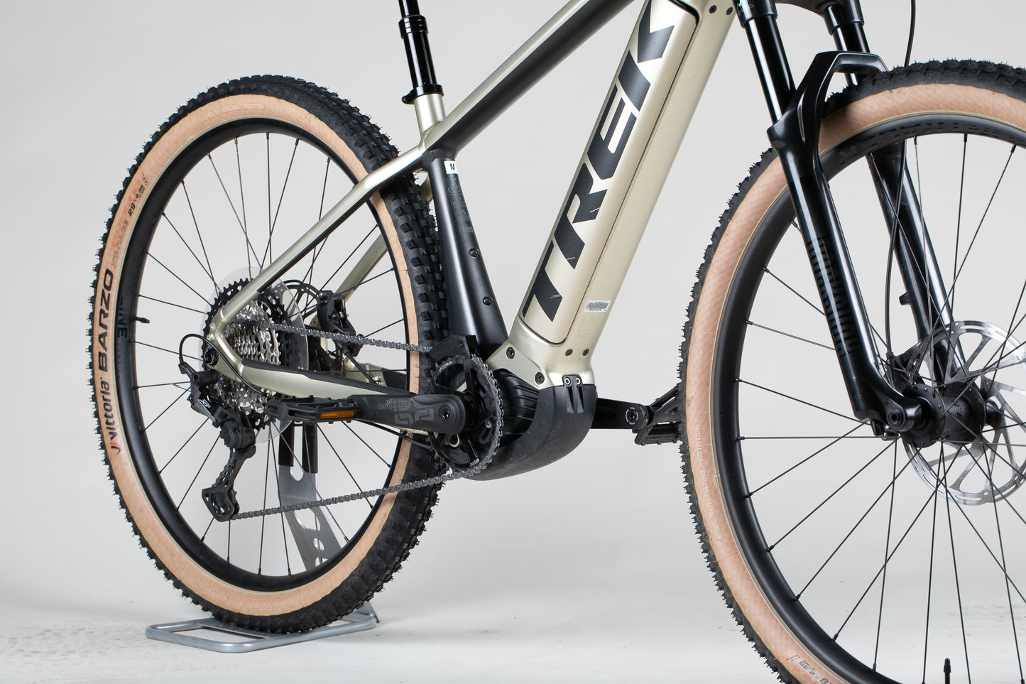 Trek Powerfly 7 Gen 4 - käytetty sähköpyörä 165-177 cm ajajalle