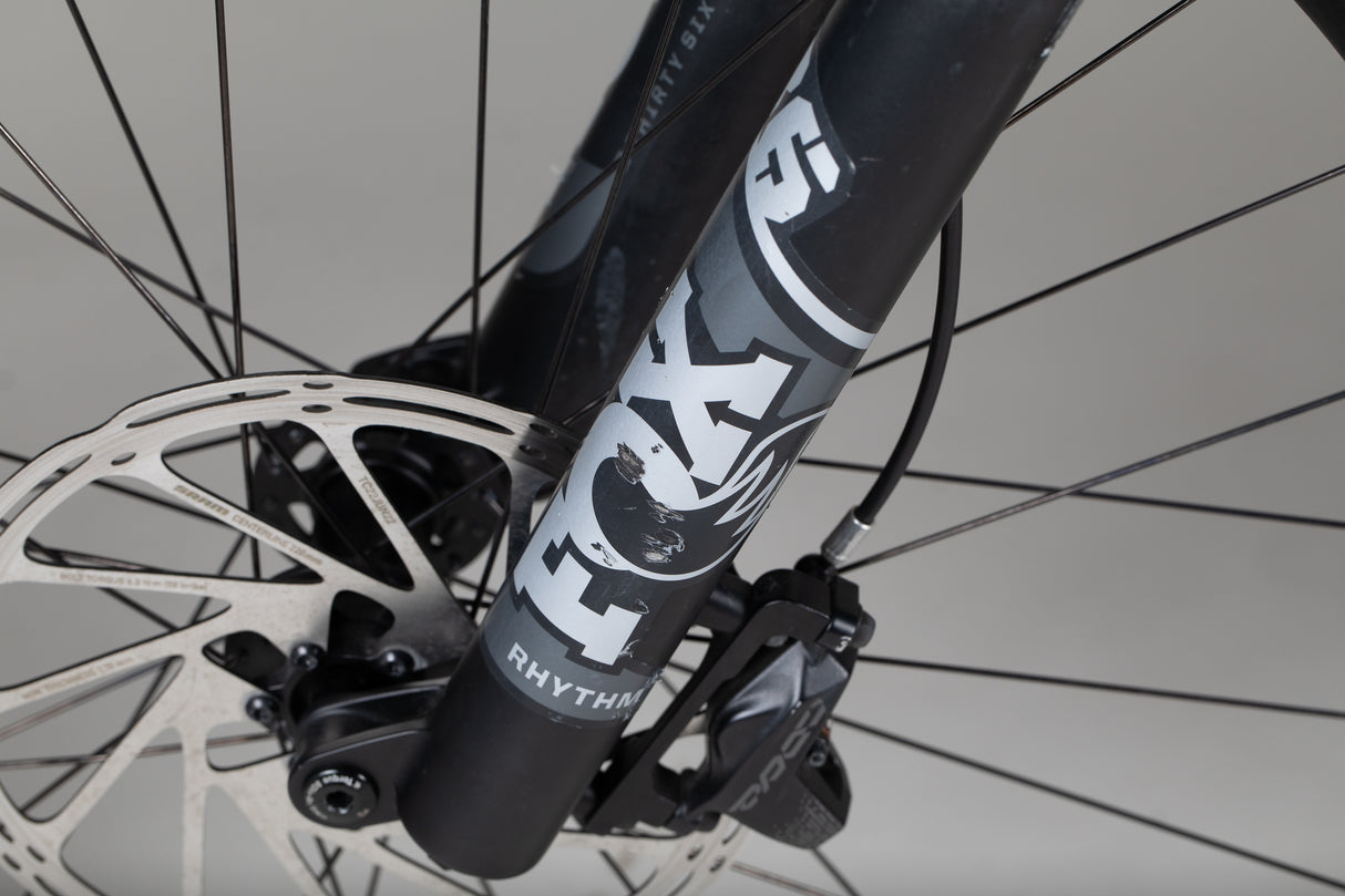 Specialized Turbo Levo Comp - käytetty sähköpyörä 188-203 cm ajajalle