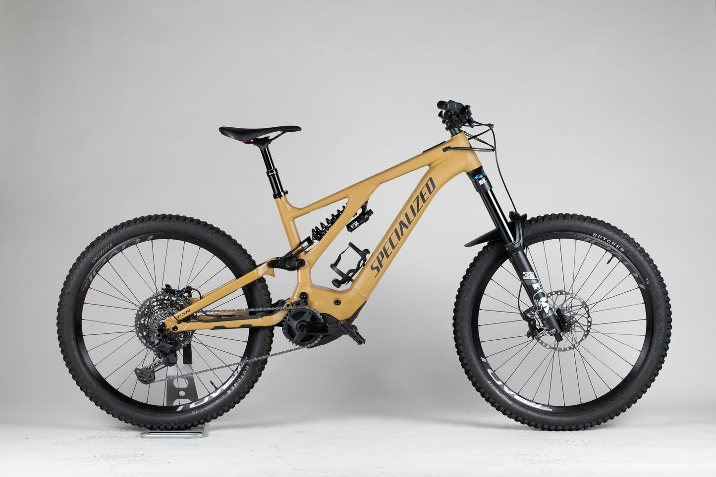 Specialized Turbo Kenevo Comp - käytetty sähköpyörä 173-188 cm ajajalle