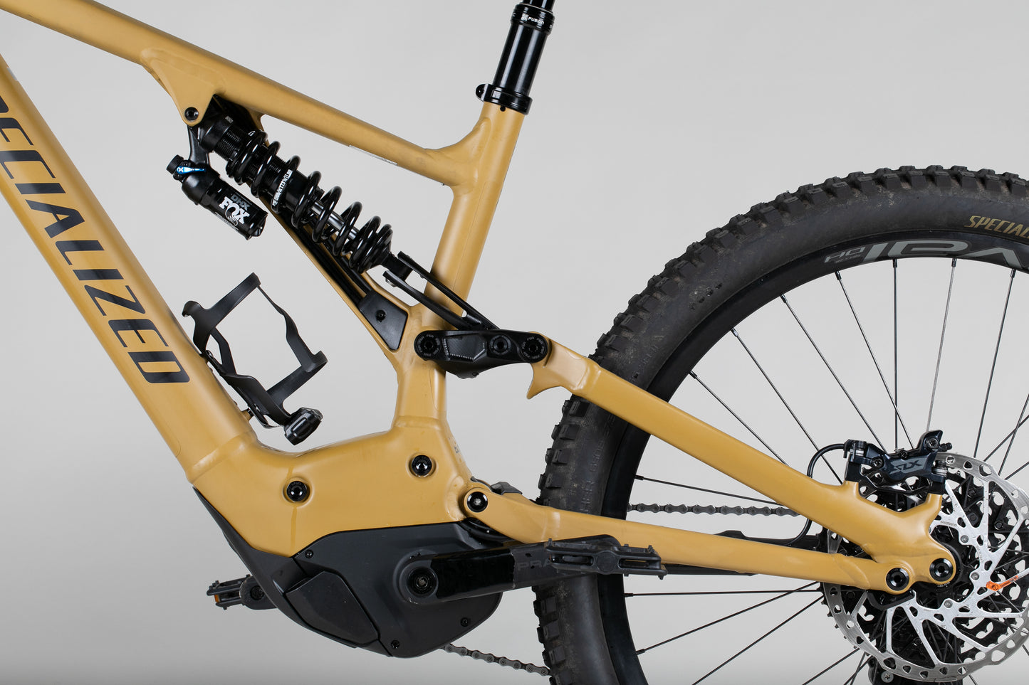 Specialized Turbo Kenevo Comp - käytetty sähköpyörä 173-188 cm ajajalle