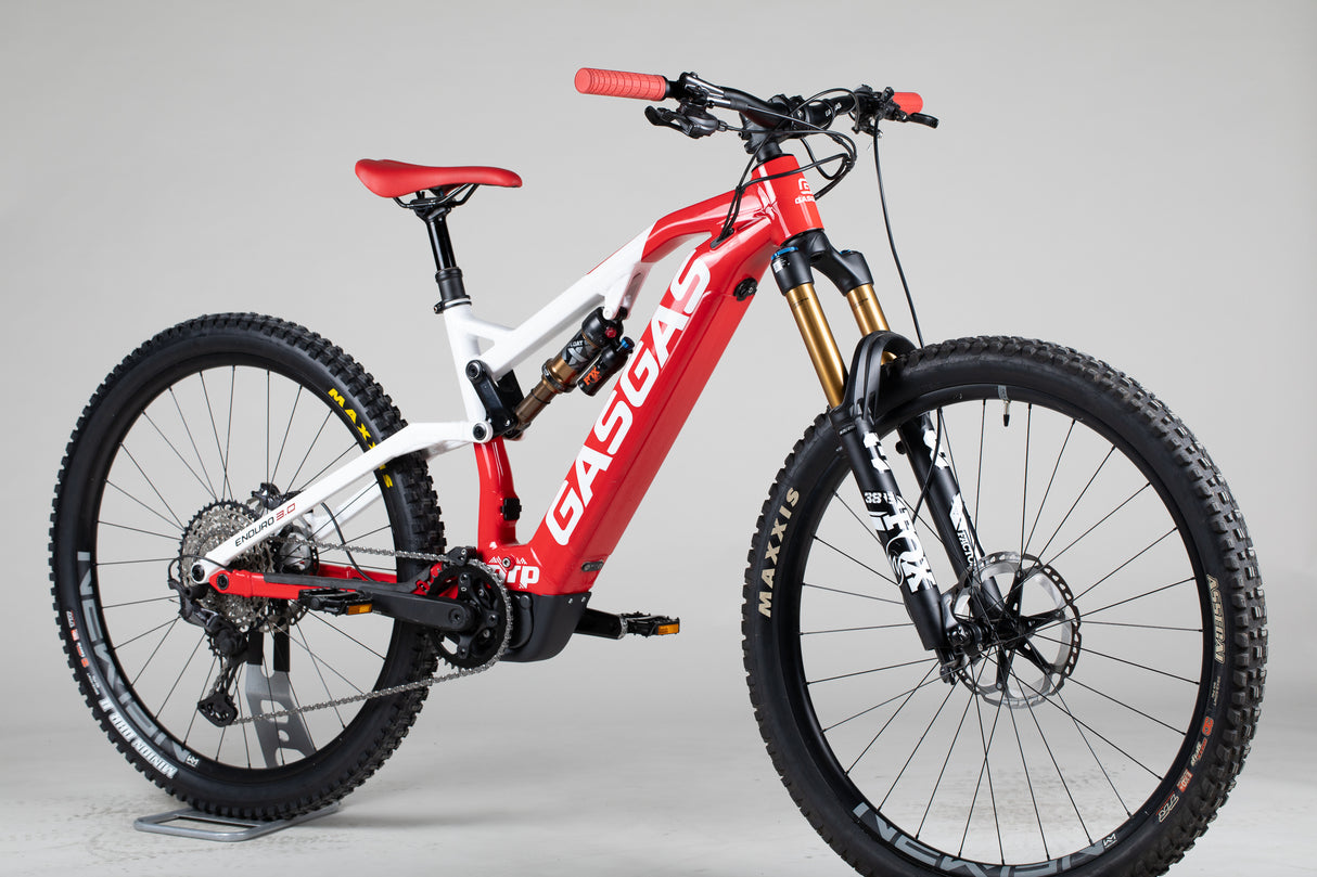 GASGAS G Enduro 3.0 - käytetty sähköpyörä 168-178 cm ajajalle