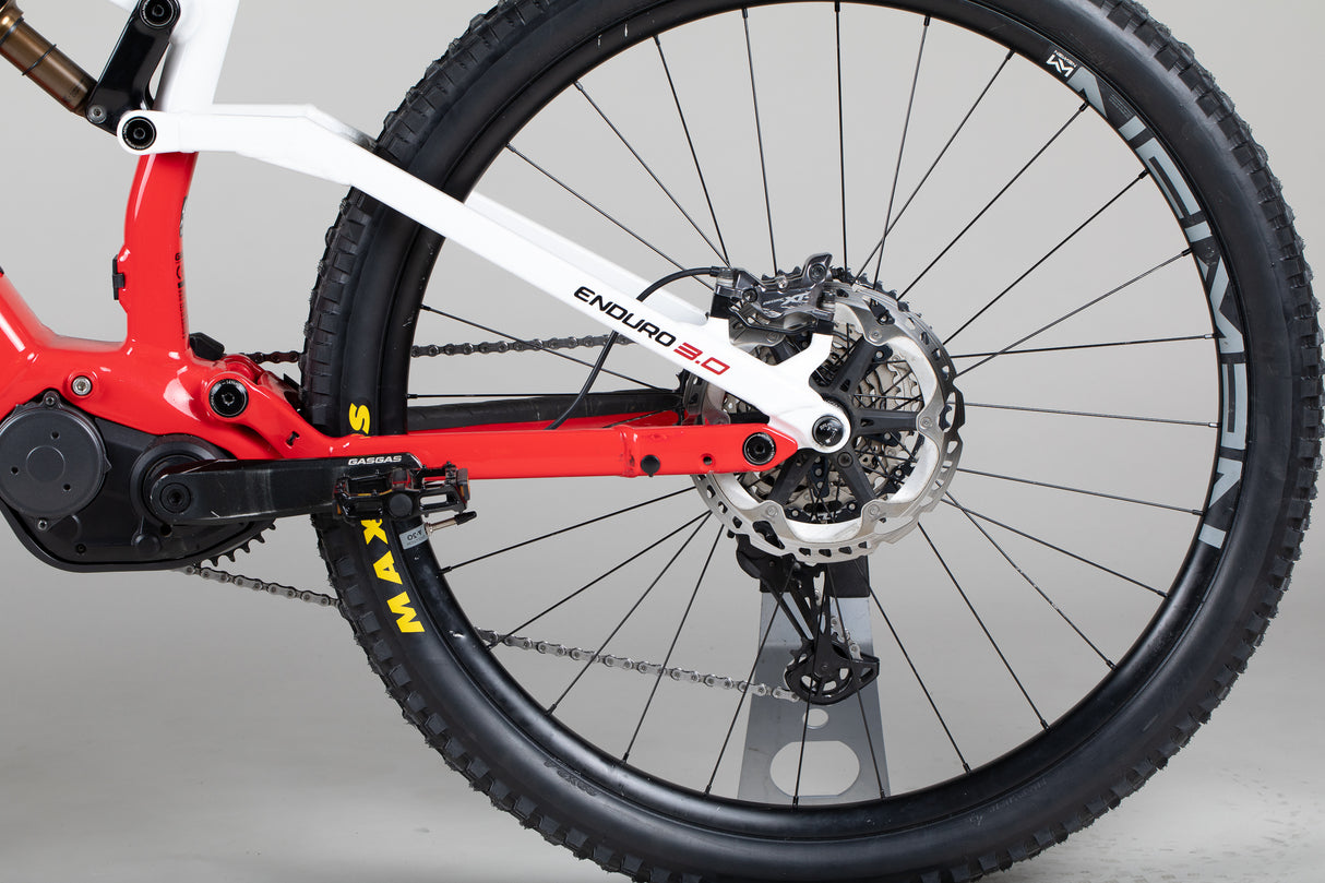 GASGAS G Enduro 3.0 - käytetty sähköpyörä 168-178 cm ajajalle