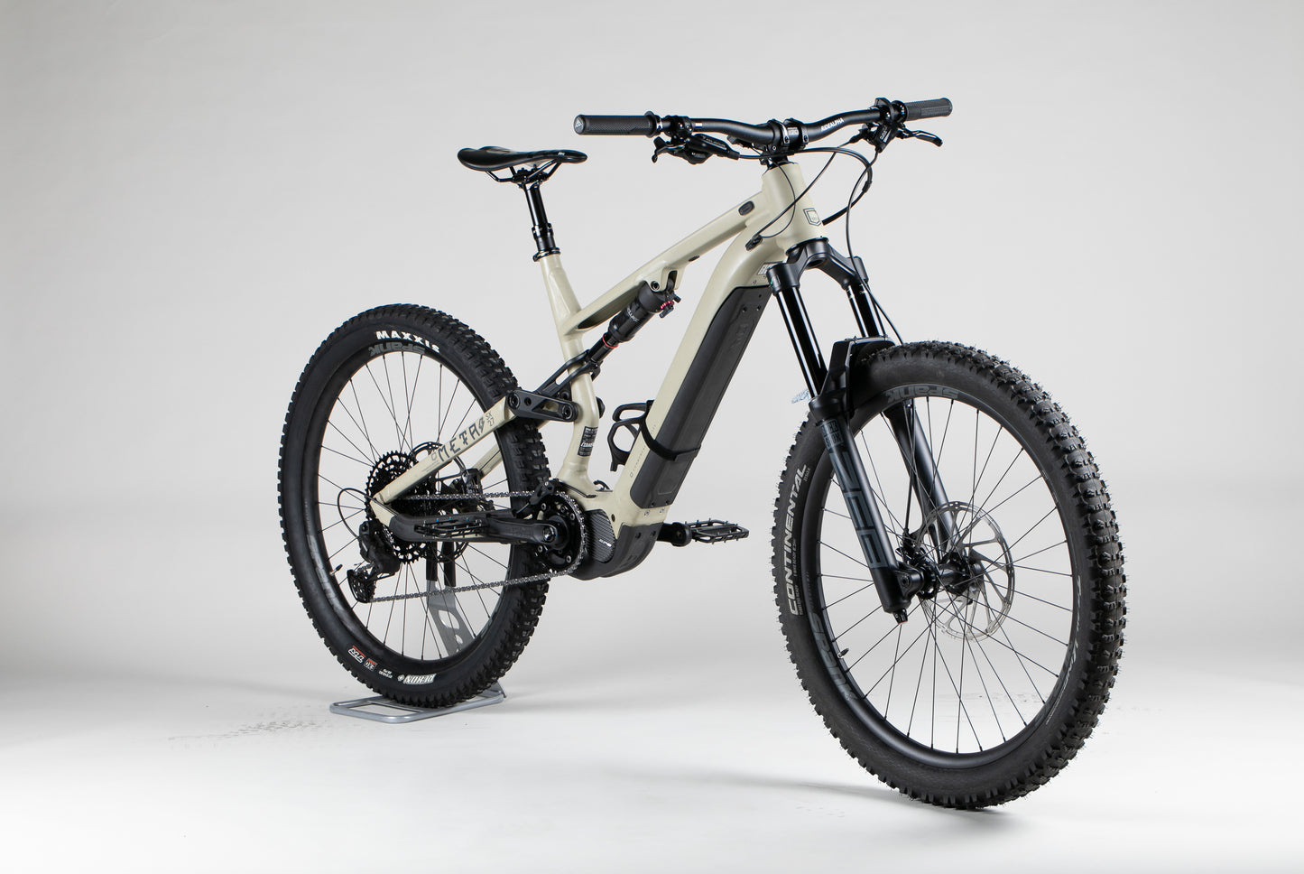 Commencal Meta Power Sx - käytetty sähköpyörä 180-193 cm ajajalle