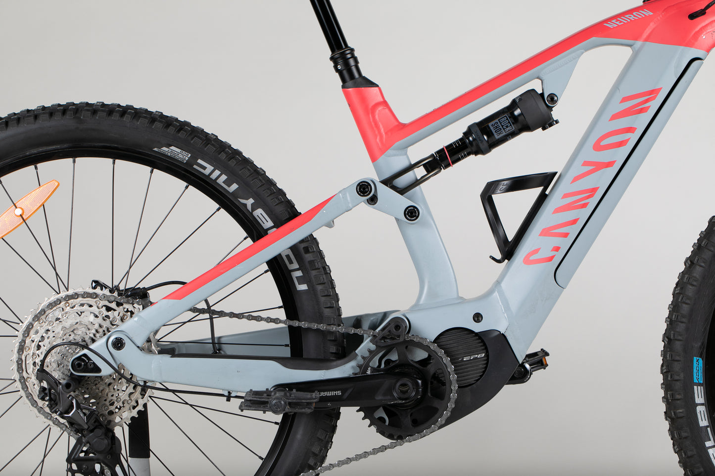 Canyon Neuron on 8 wmn - käytetty sähköpyörä 159–173 cm ajajalle