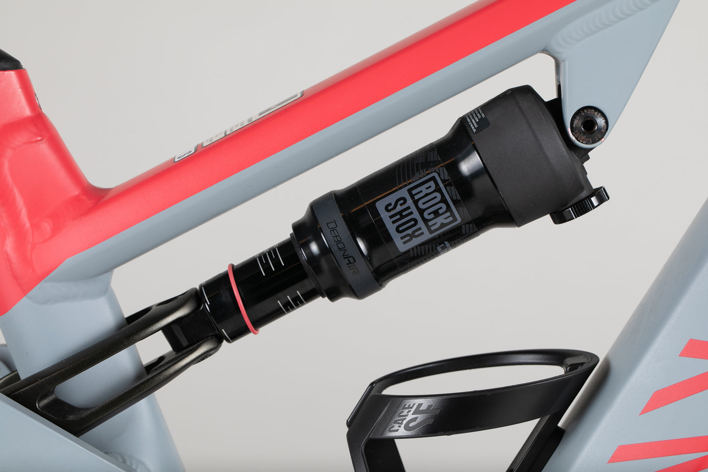 Canyon Neuron on 8 wmn - käytetty sähköpyörä 159–173 cm ajajalle