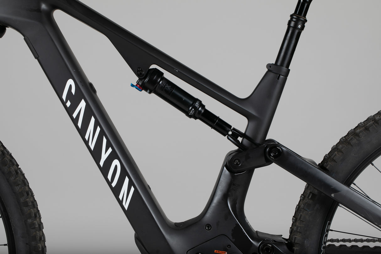 Canyon Spectral:ON CF 8.0 - käytetty sähköpyörä 171-184 cm ajajalle