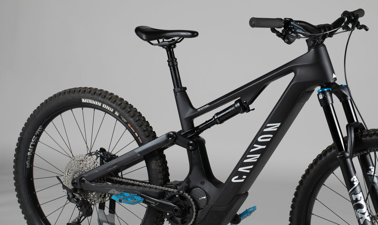 Canyon Spectral:ON CF 8.0 - käytetty sähköpyörä 171-184 cm ajajalle