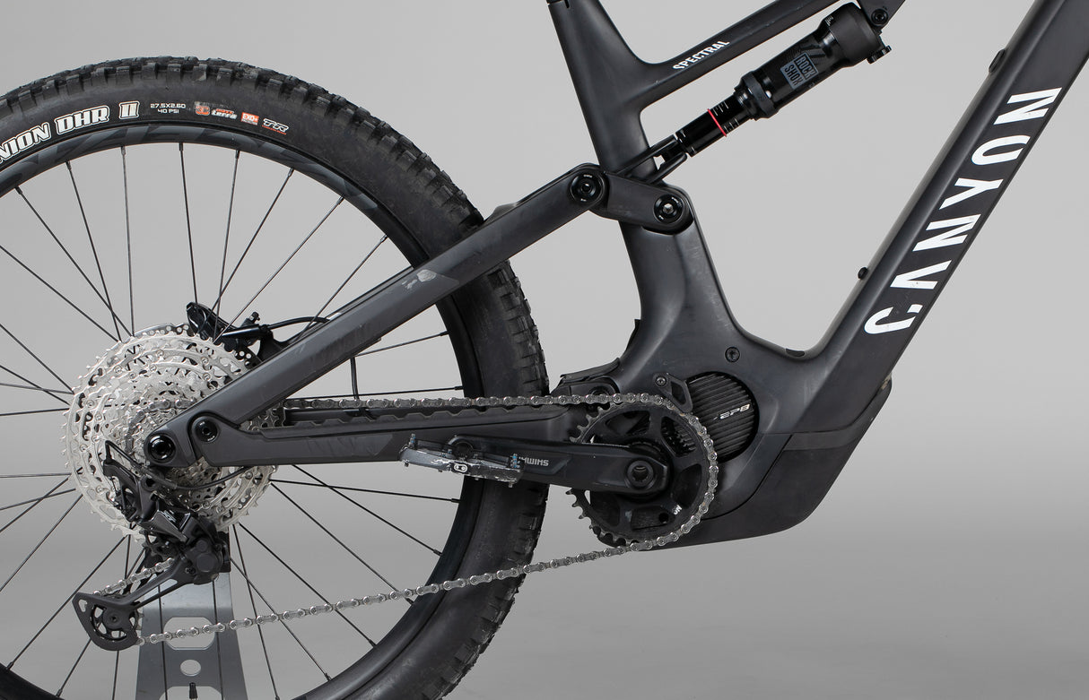 Canyon Spectral:On Cf 7 - käytetty sähköpyörä 177-187 cm ajajalle