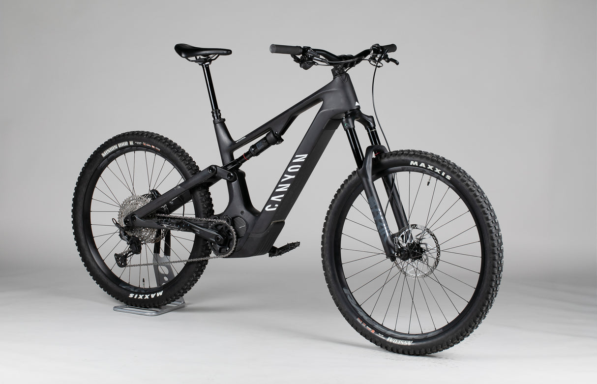 Canyon Spectral:On Cf 7 - käytetty sähköpyörä 177-187 cm ajajalle