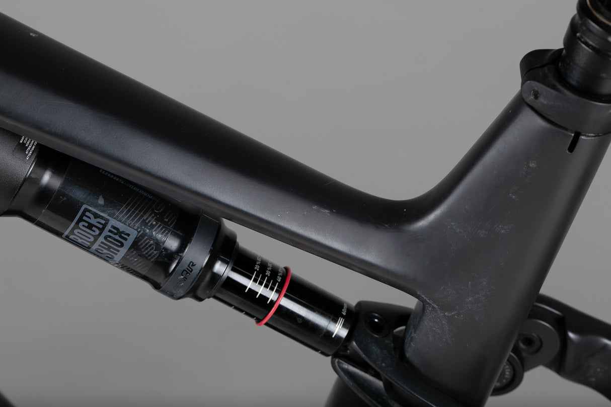 Canyon Spectral:On Cf 7 - käytetty sähköpyörä 177-187 cm ajajalle
