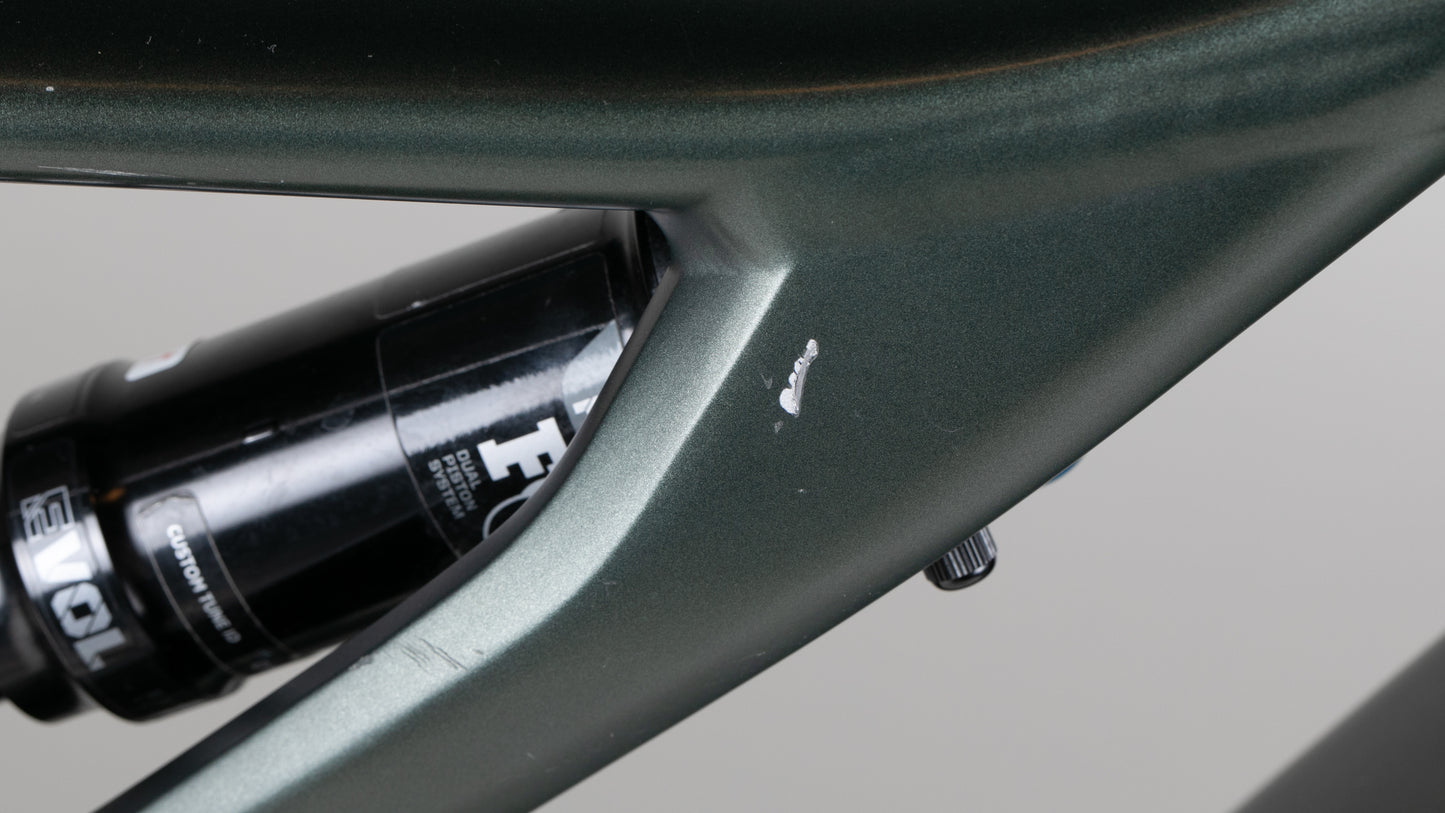 Specialized Turbo Levo - käytetty sähköpyörä 178-193 cm ajajalle