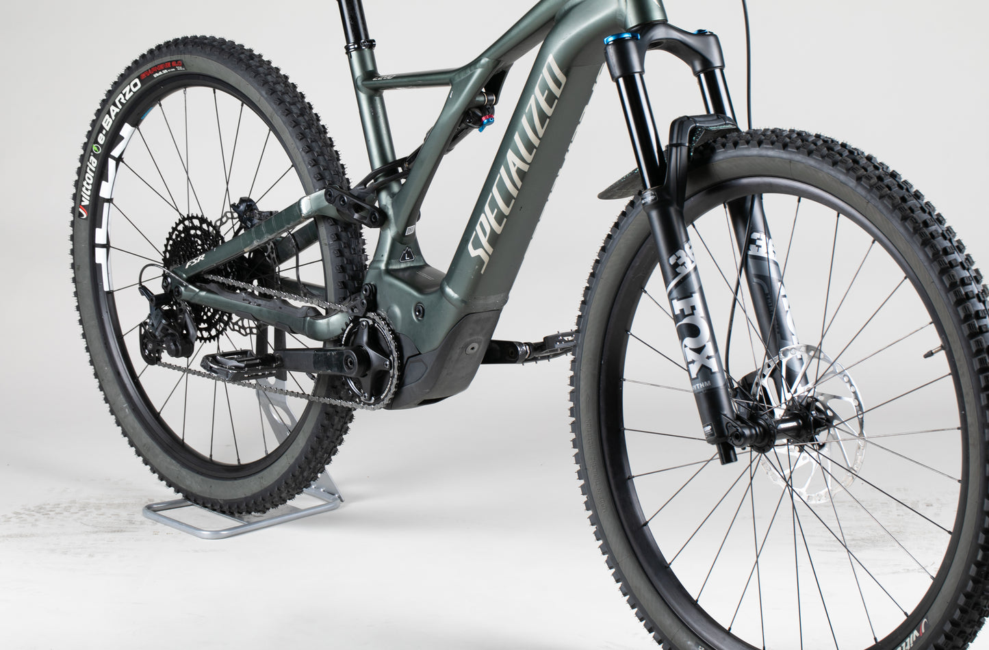 Specialized Turbo Levo - käytetty sähköpyörä 178-193 cm ajajalle