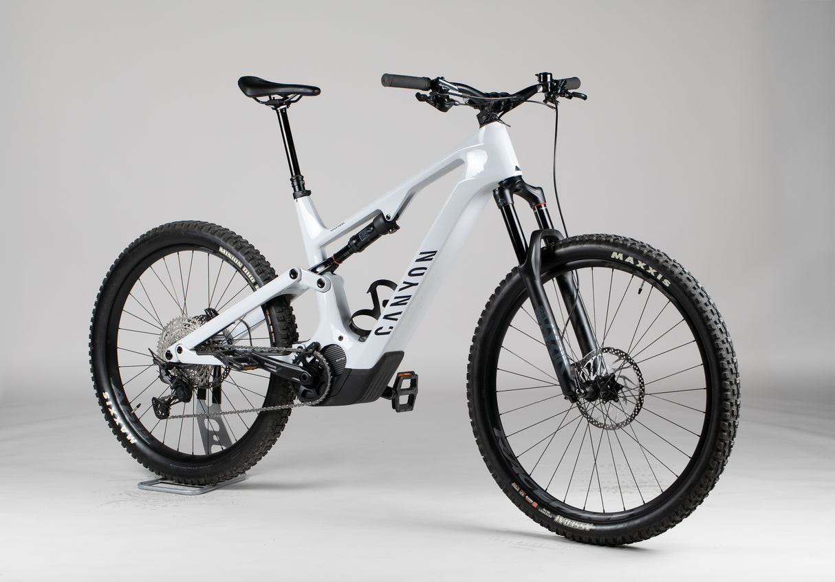 Canyon Spectral:On Cf 7 - käytetty sähköpyörä 186-198 cm ajajalle