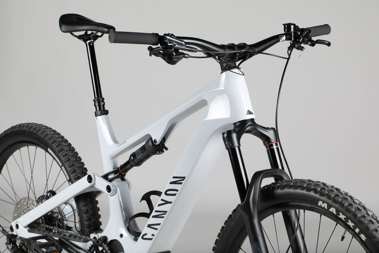 Canyon Spectral:On Cf 7 - käytetty sähköpyörä 186-198 cm ajajalle