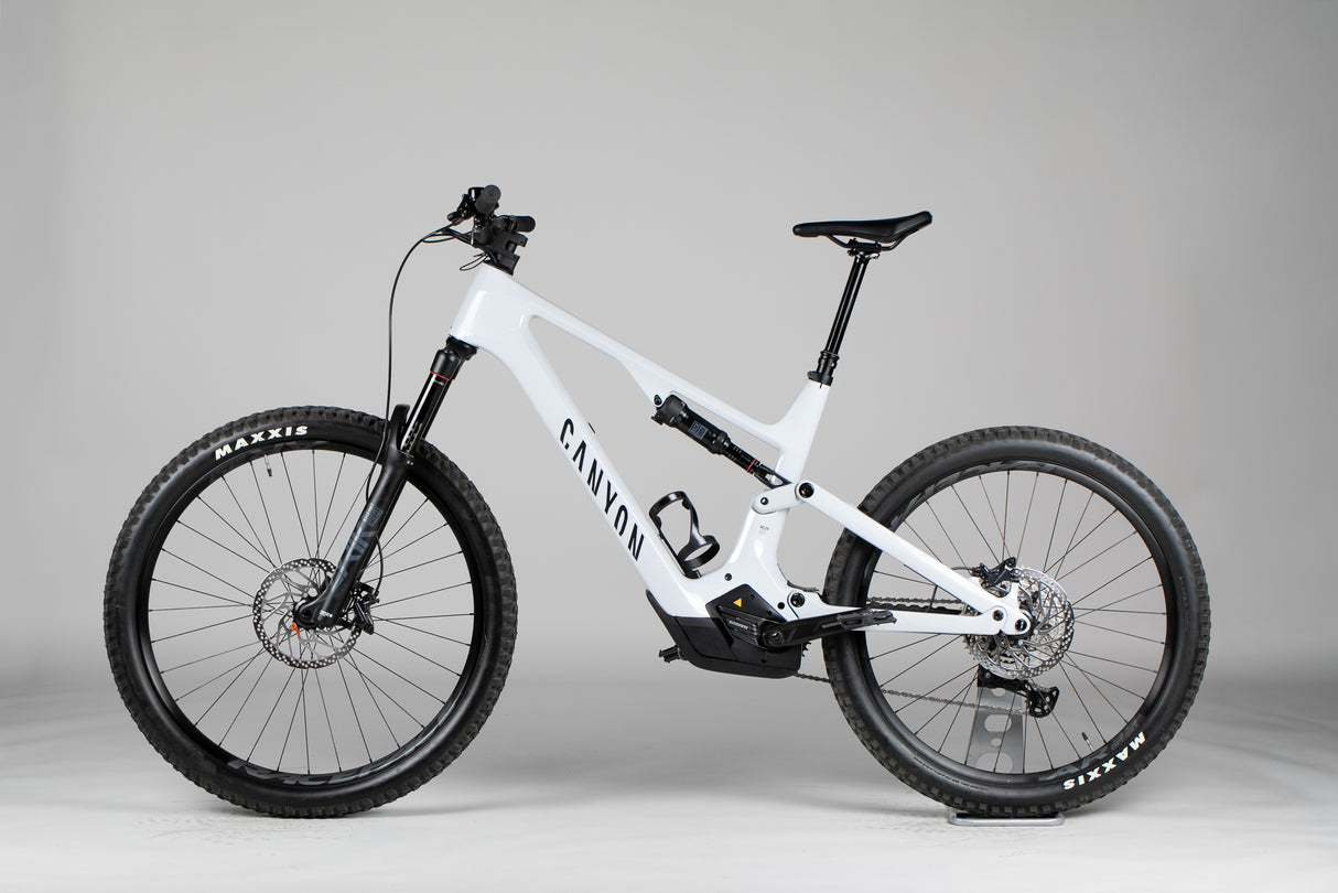 Canyon Spectral:On Cf 7 - käytetty sähköpyörä 186-198 cm ajajalle