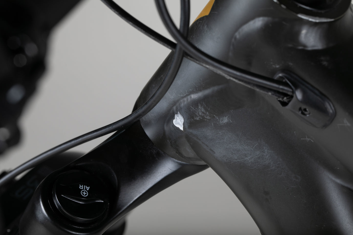 SPECIALIZED Turbo Levo Alloy - käytetty sähköpyörä 178-193 cm ajajalle