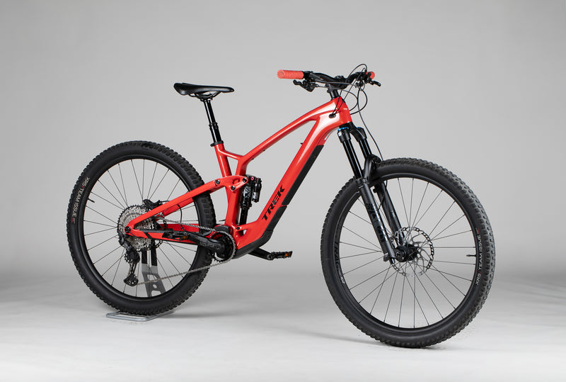 Trek Fuel Exe 9.7 - käytetty sähköpyörä 177-188 cm ajajalle