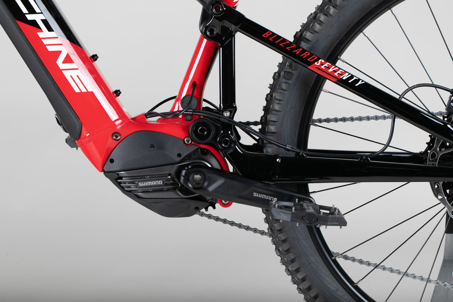 Rock Machine Blizzard Int e70-297 - käytetty sähköpyörä 170-185 cm ajajalle