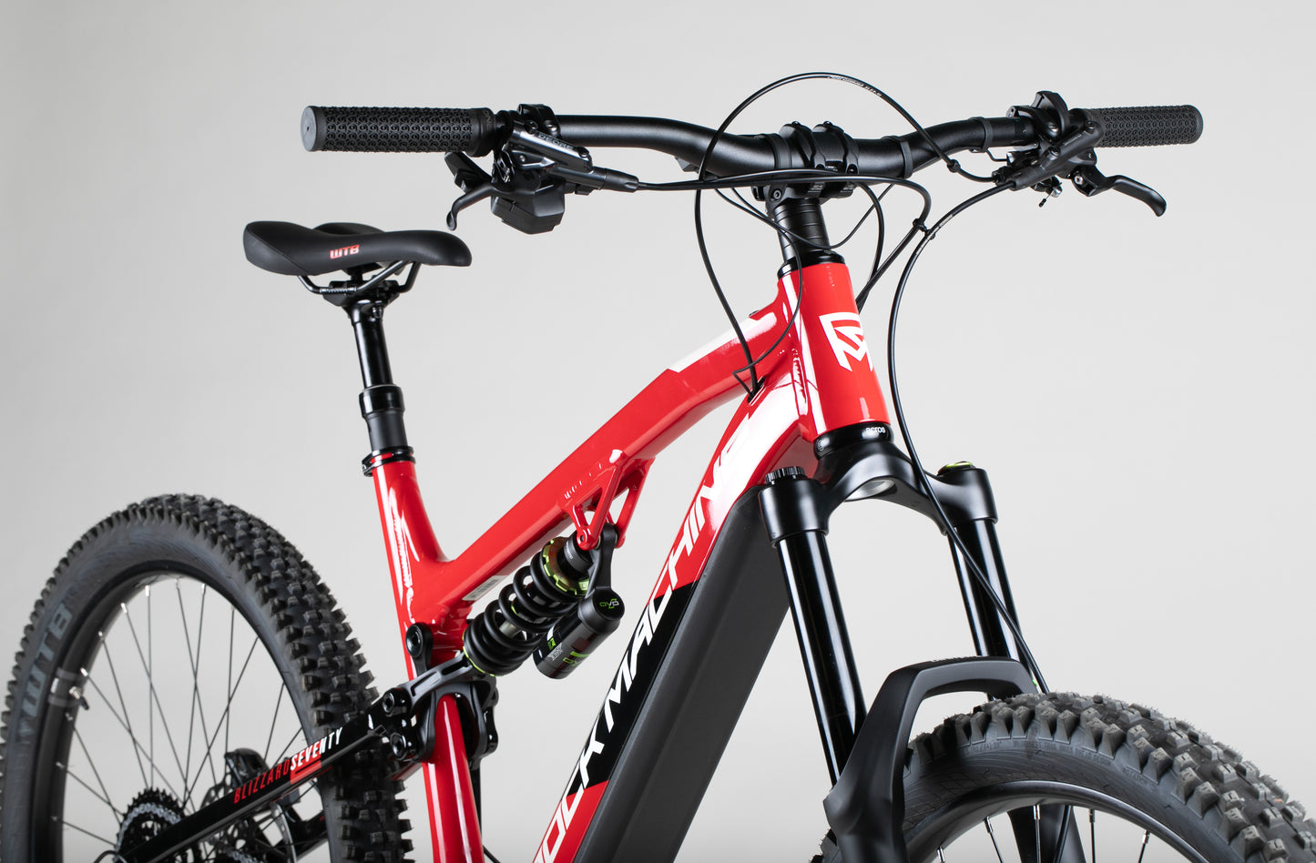 Rock Machine Blizzard Int e70-297 - käytetty sähköpyörä 170-185 cm ajajalle