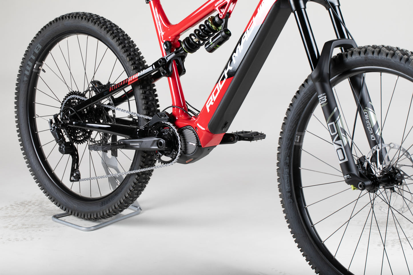 Rock Machine Blizzard Int e70-297 - käytetty sähköpyörä 170-185 cm ajajalle