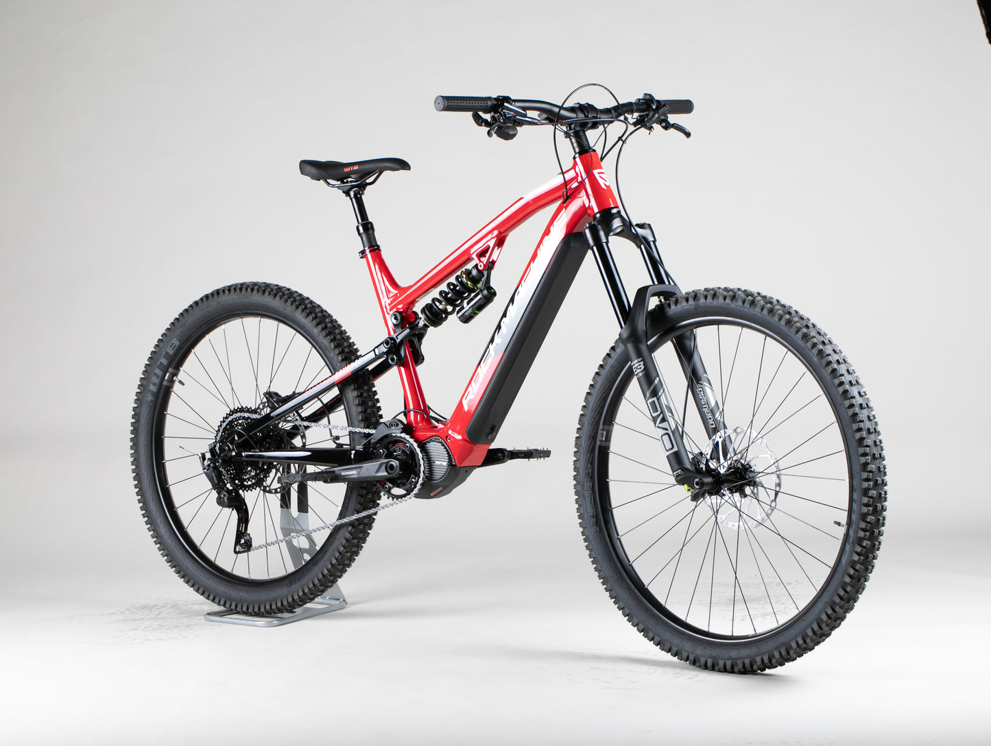 Rock Machine Blizzard Int e70-297 - käytetty sähköpyörä 170-185 cm ajajalle