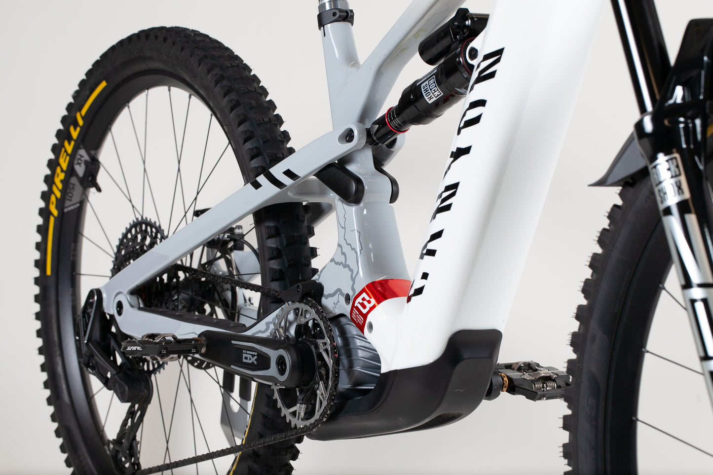 Canyon Strive:ON CFR LTD - käytetty sähköpyörä ajajalle 160-177 cm